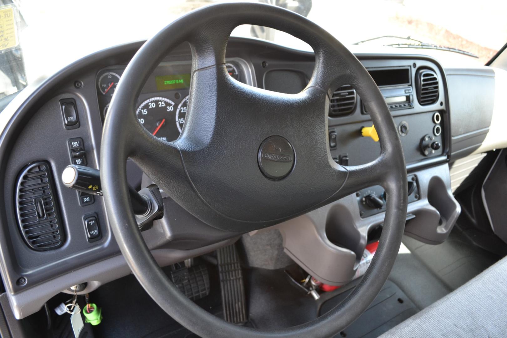 2017 WHITE /GRAY FREIGHTLINER M2-106 with an CUMMINS ISL 8.9L 300HP engine, ALLISON 3000HS AUTOMATIC transmission, located at 9172 North Fwy, Houston, TX, 77037, (713) 910-6868, 29.887470, -95.411903 - Photo#17